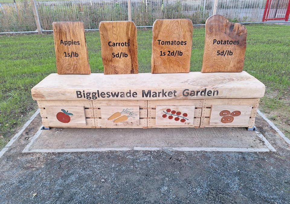 Wood Types Ideal for Outdoor Carved Garden Benches